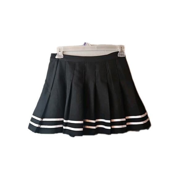 H&M Divided Cheerleader Pleated Black Skirt w/White Stripes Size 8 Womens - Picture 2 of 7